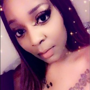 Meet your Posher, Kenyona